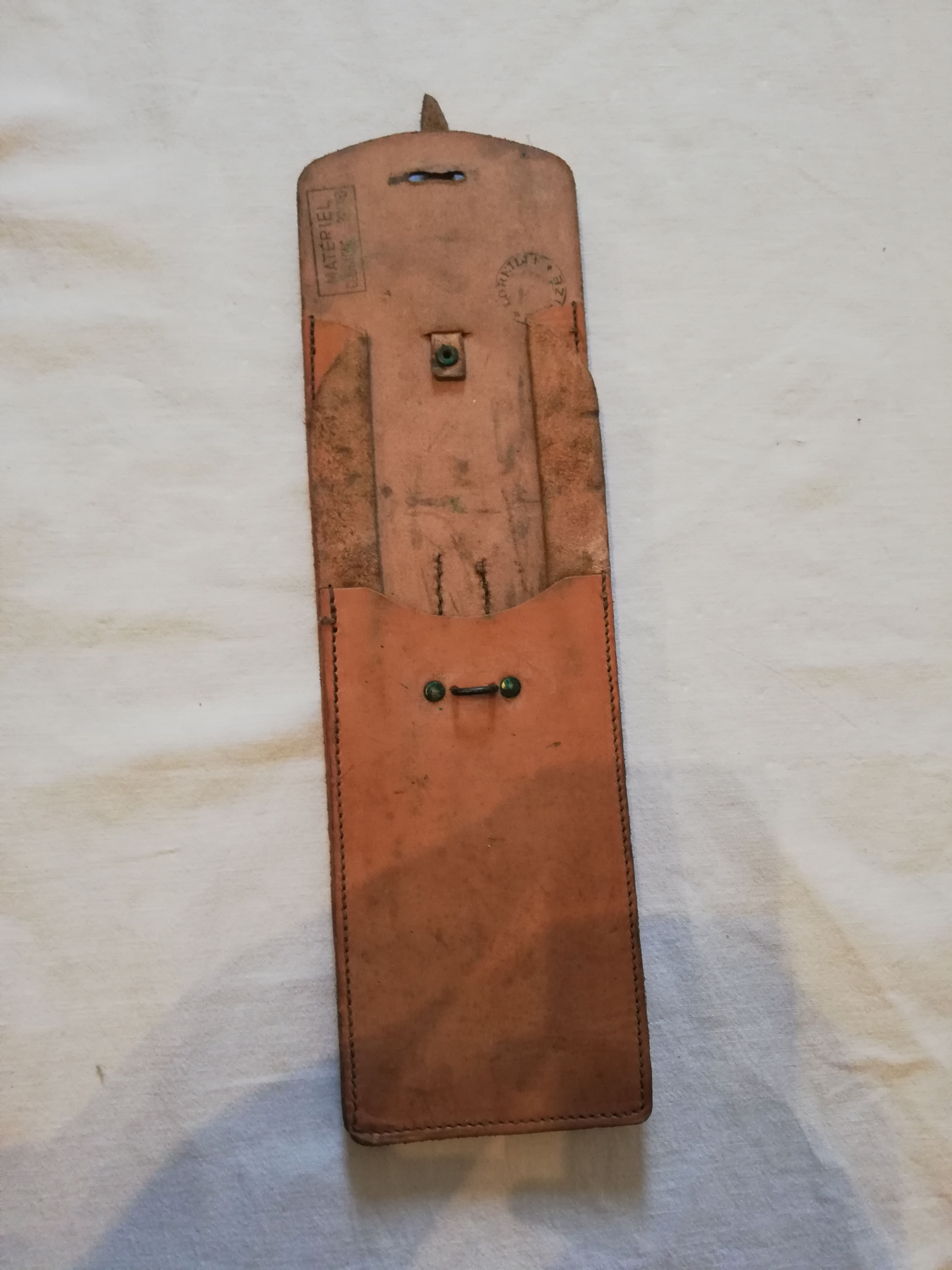Porte chargeur MAT49 cuir fauve