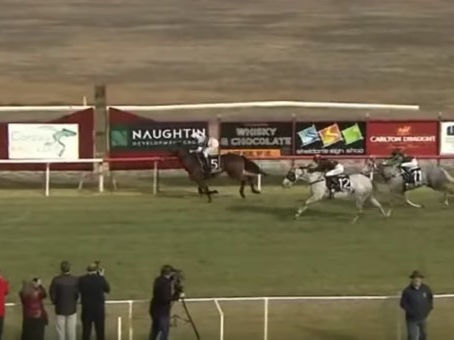 TI TREE ROYAL TOO STRONG AT COROWA