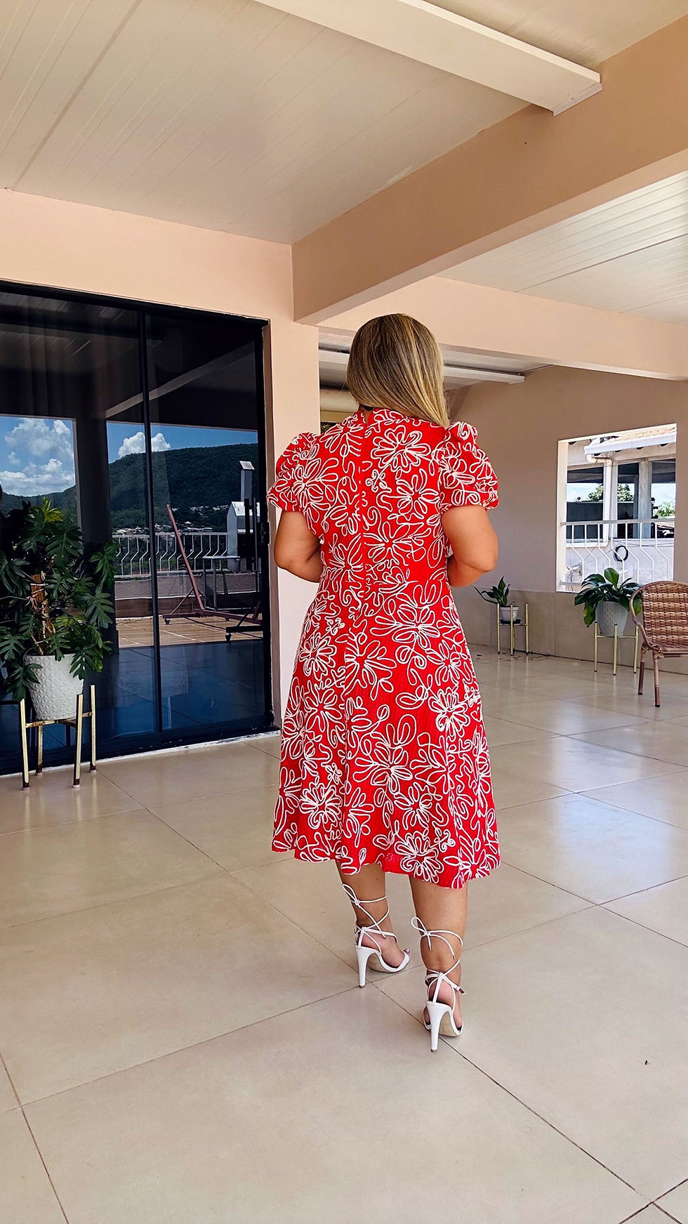 Miniatura: Vestido bordado