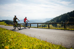 genussrad_e-bike_diex_paar-original-min