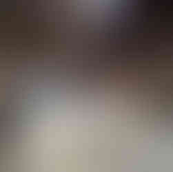 Dachgeschoss mit hölzernem Dachstuhl von innen.