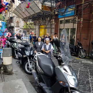 Nuns in Napoli_San Gennaro