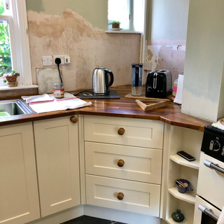 kitchen fitters sussex.jpeg