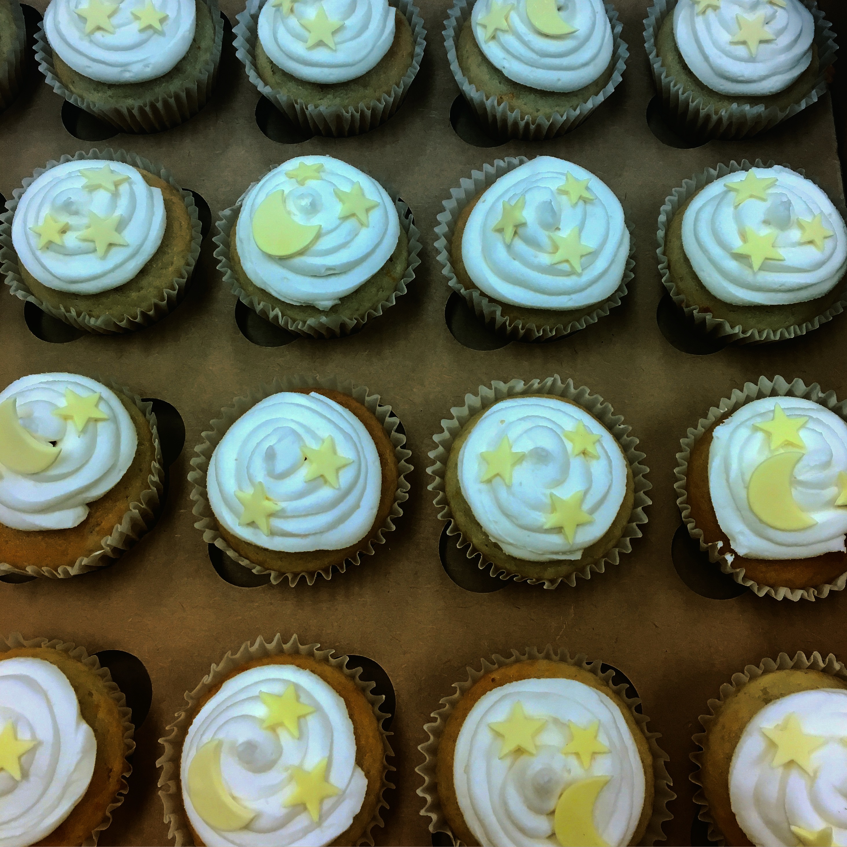 Cakes And Cupcakes Weddings Birthdays Parties