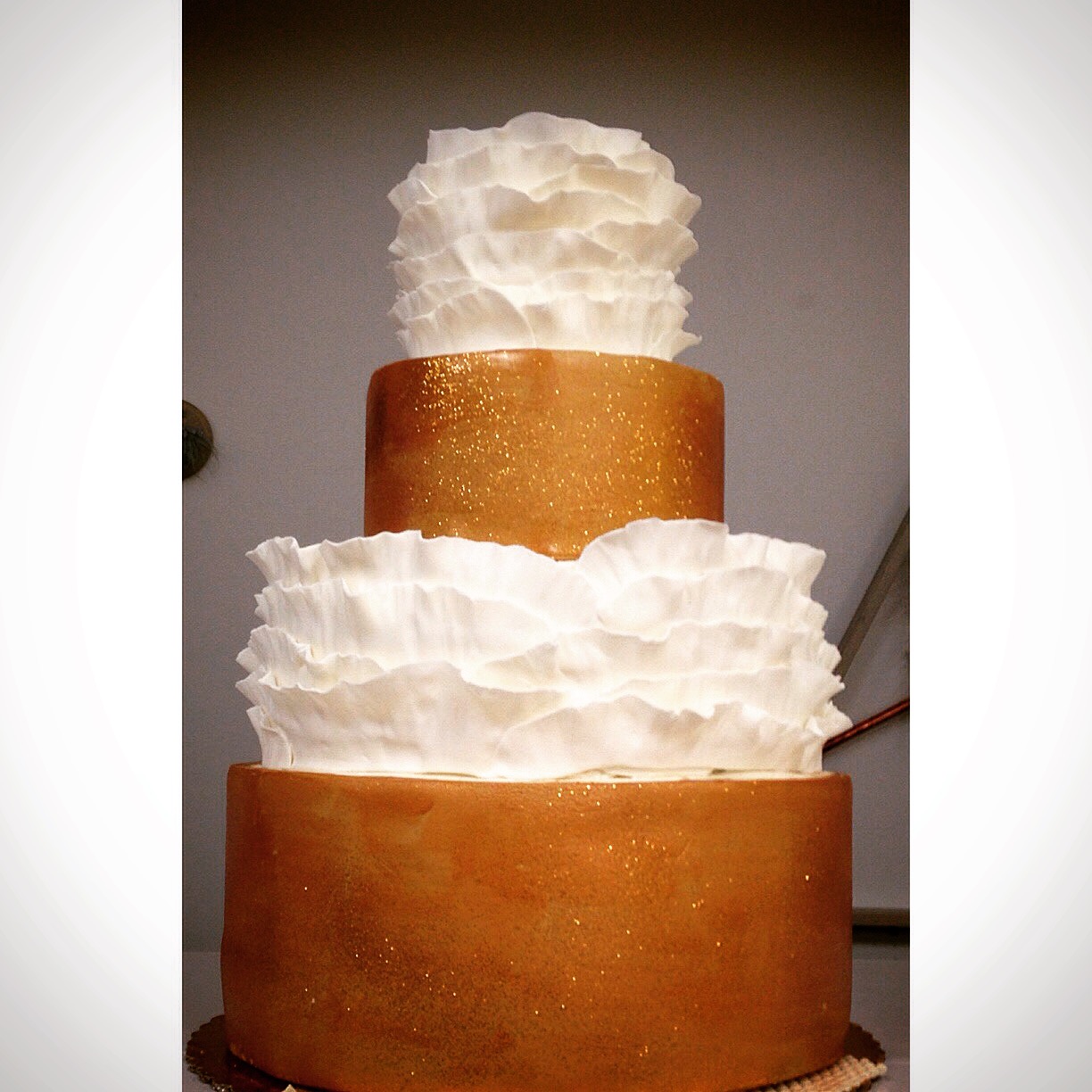 Your unique elegant Cincinnati Wedding Cake