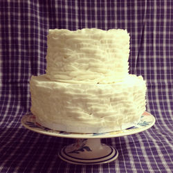 white buttercream ruffle wedding cake cincinnati