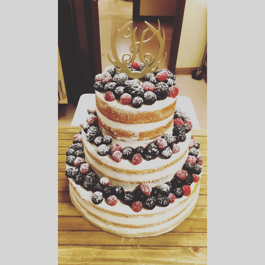 Your unique elegant Cincinnati Wedding Cake