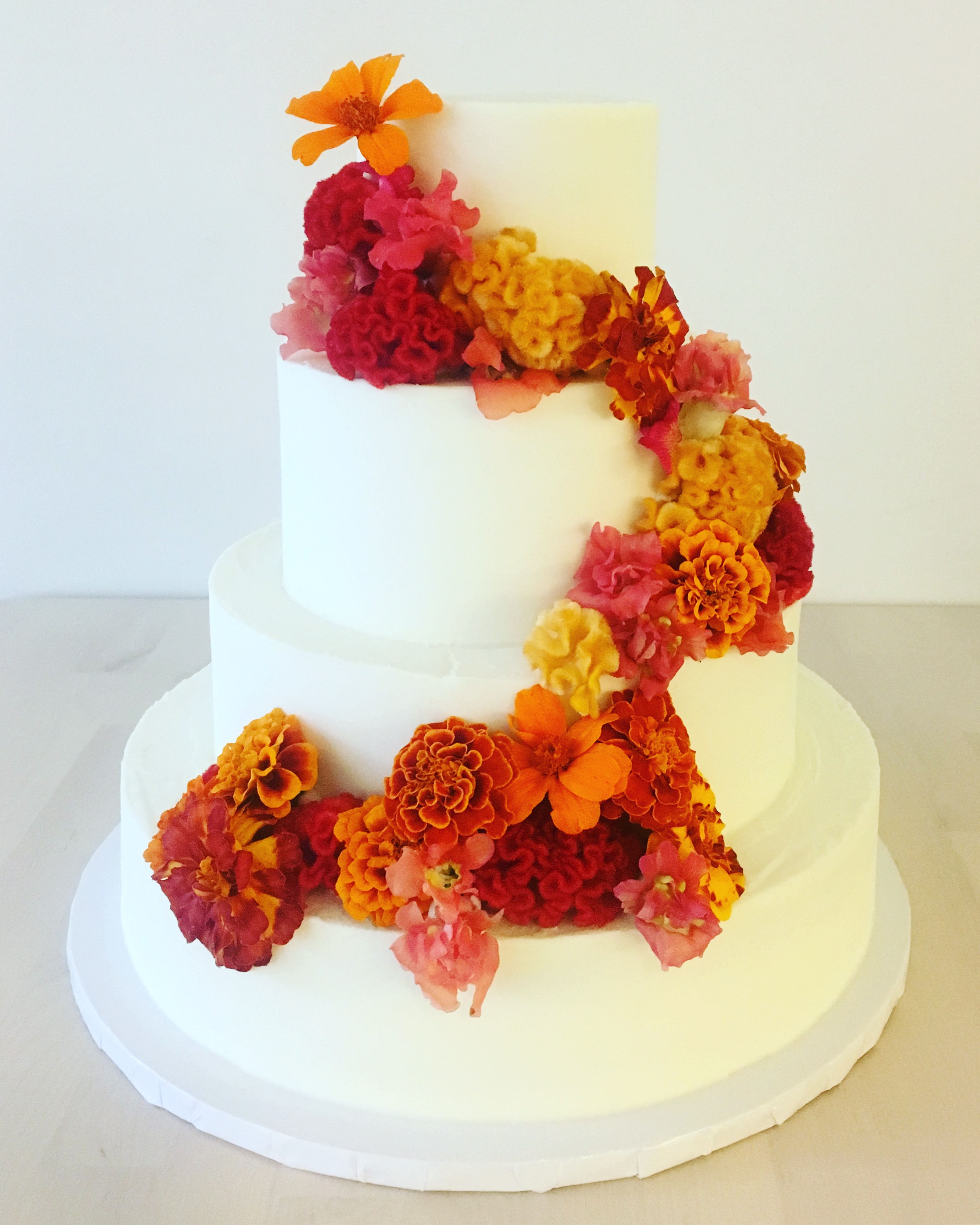 Your Unique Elegant Cincinnati Wedding Cake