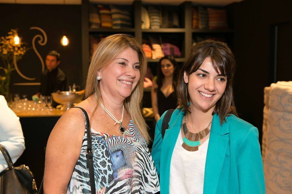 Gislene De Paula e Sabrina De Paula