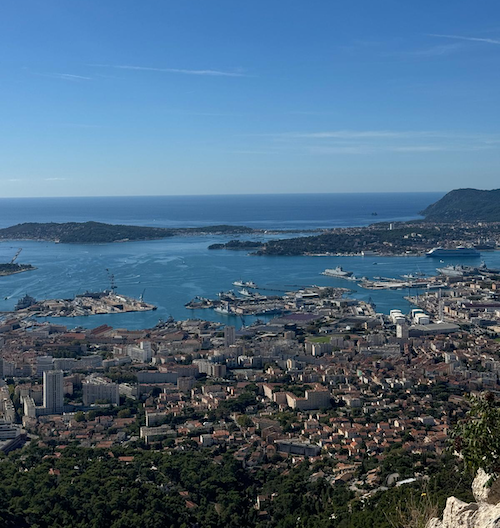 Such a nice view of Toulon from above.
