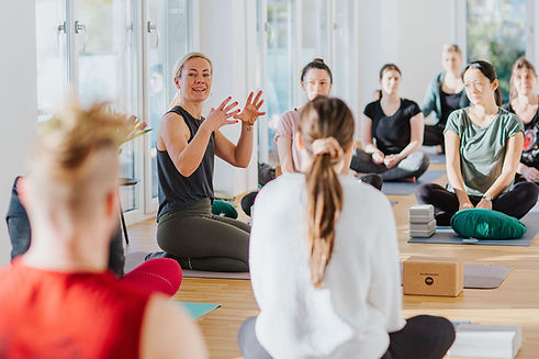 Yogabrunch_You_Yoga_Studio_copyright_Julia_C_Hoffer_zwei-f.at-7915.jpg