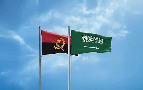 Saudi E-Tourist Visa for Angola citizens – Angola and Saudi Arabia flags representing online Saudi visa eligibility for Angolans