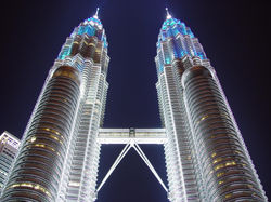Base-Jumping-Petronas-Towers.jpg