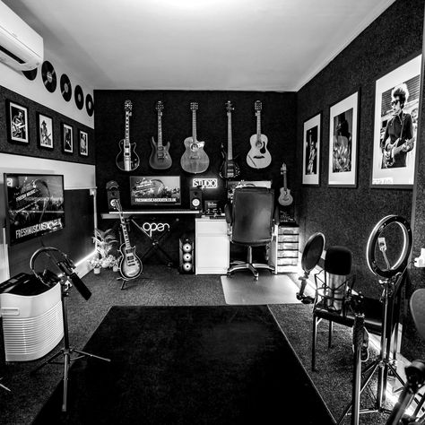 Why Learning Practical Theory is Important: Guitar Lessons in Aberdeen