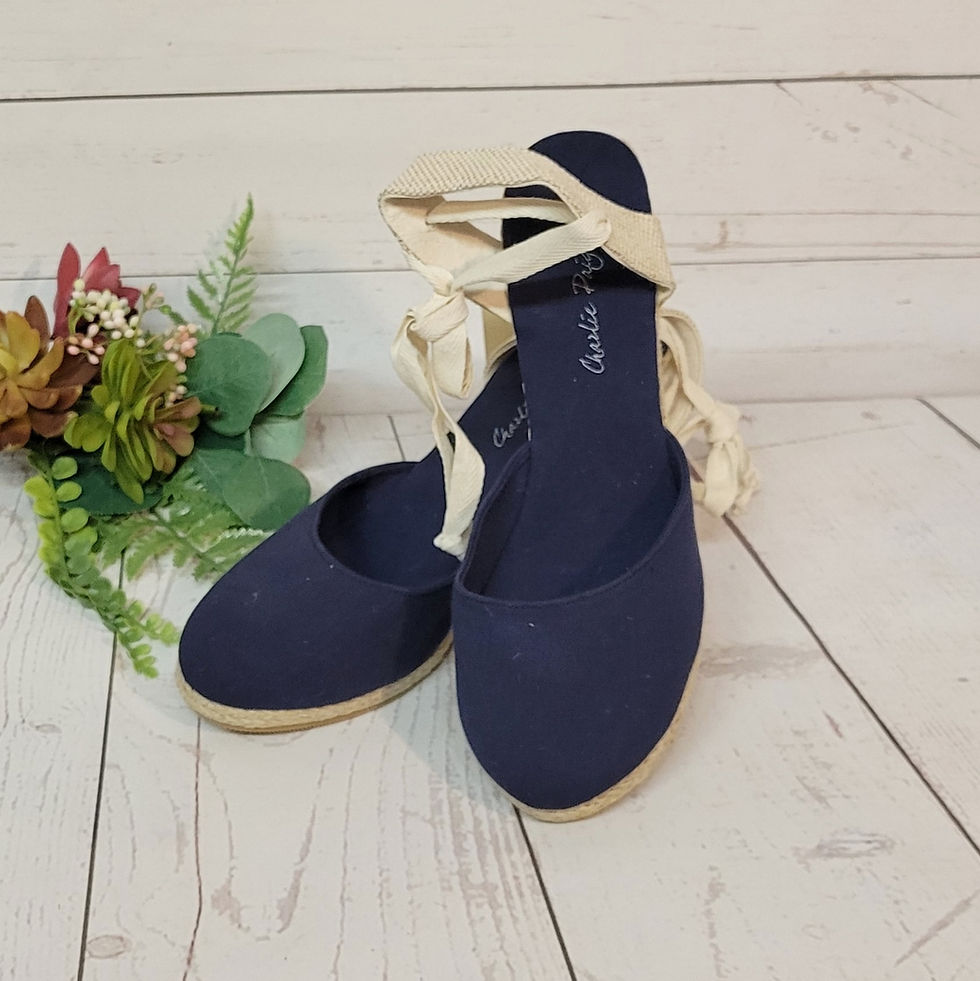Thumbnail: PippyTie Wedge Shoe