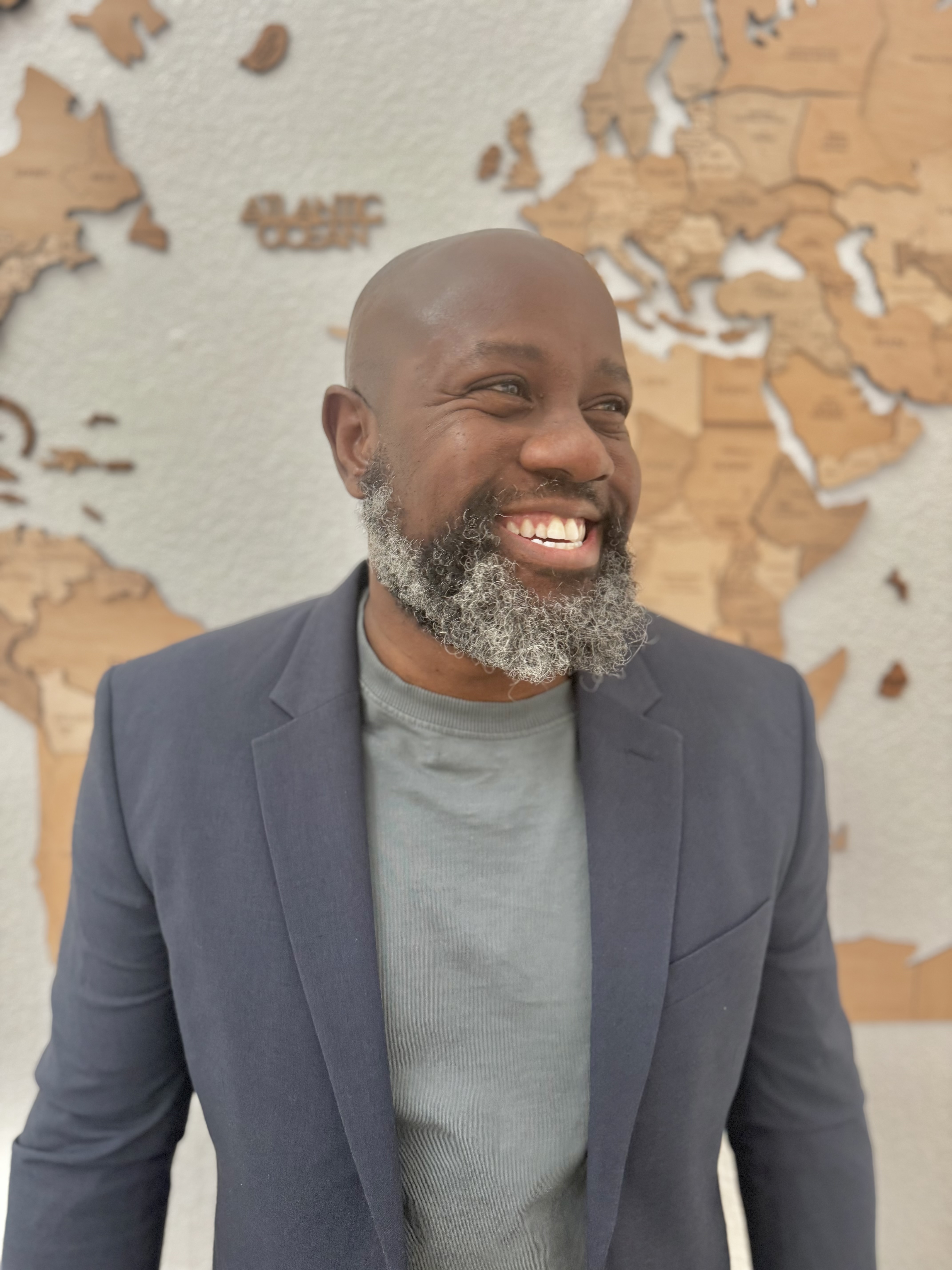 Writer: Hugo Maynard