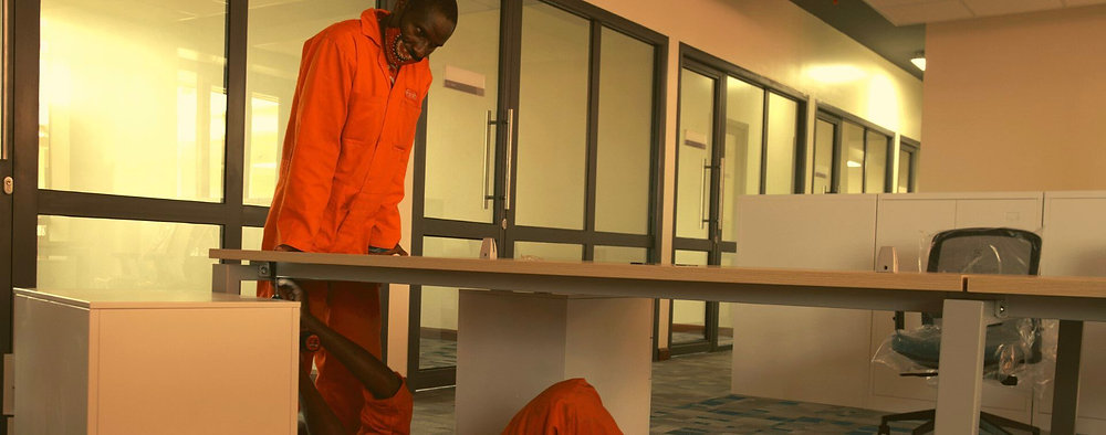 Top Challenges and Solutions for Office Furniture Retailers in Latin