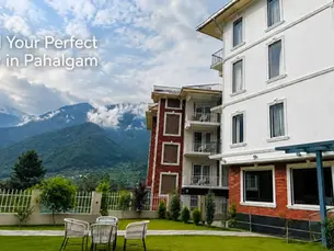 Best Hotel in Pahalgam with a landscaped garden and beautiful mountain views