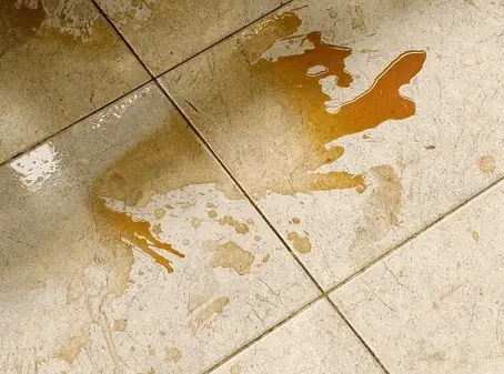 Manchas de sujeira em pisos