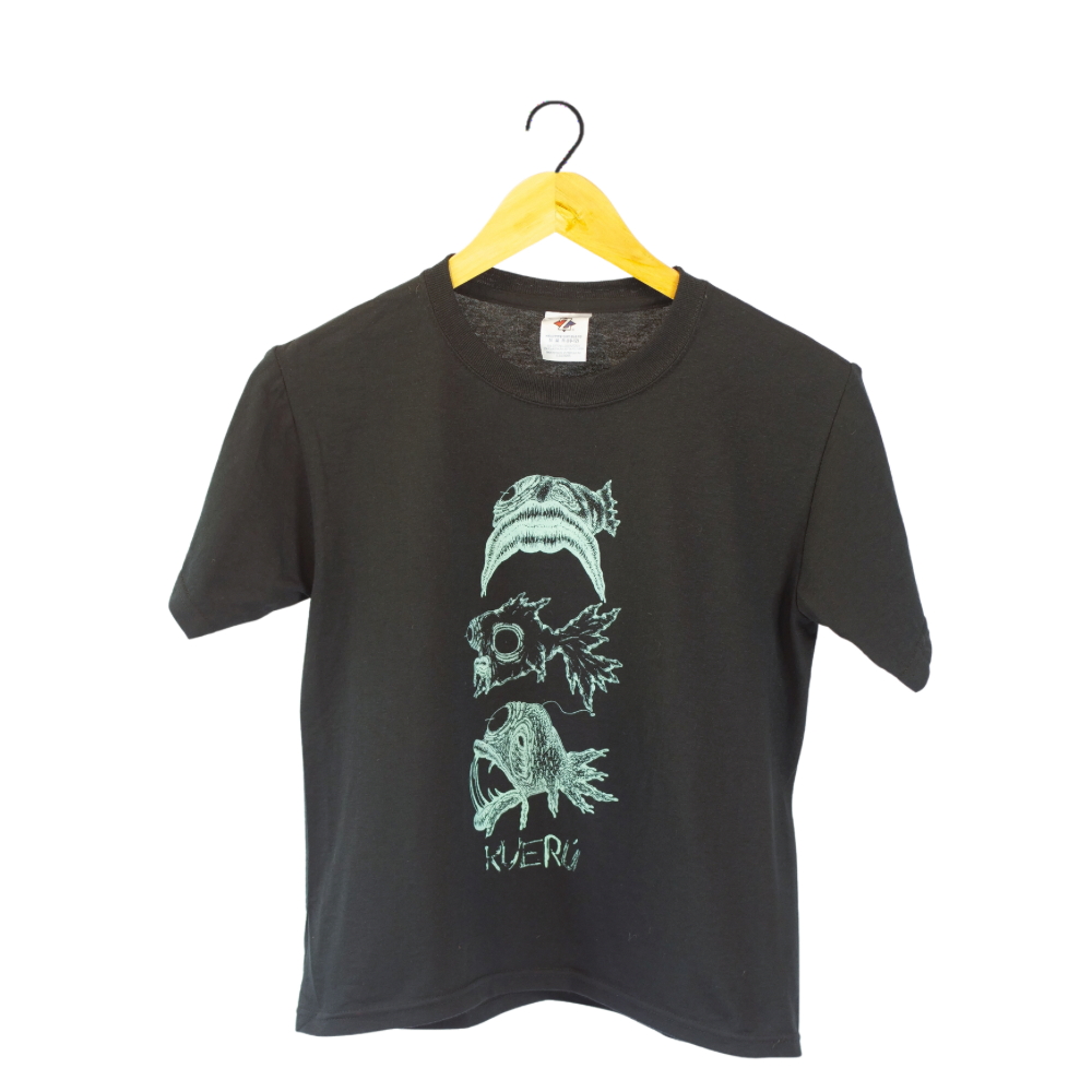 Tres Pescaos Black tshirt
