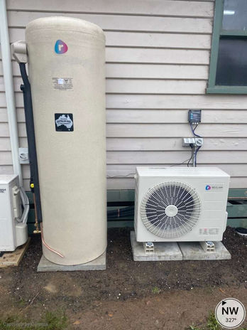 t2zero Reclaim Energy Co2 Hot Water Heat Pump with a 315L Earthworker Merino Stainless-Steel tank.jpg
