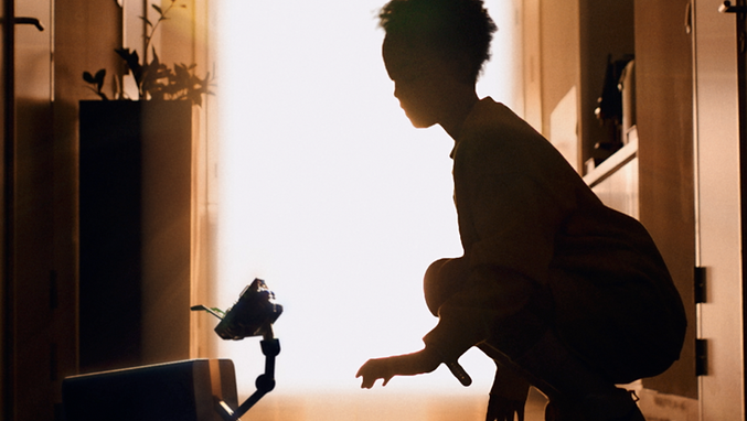 robot vfx and girl in hall with magical light