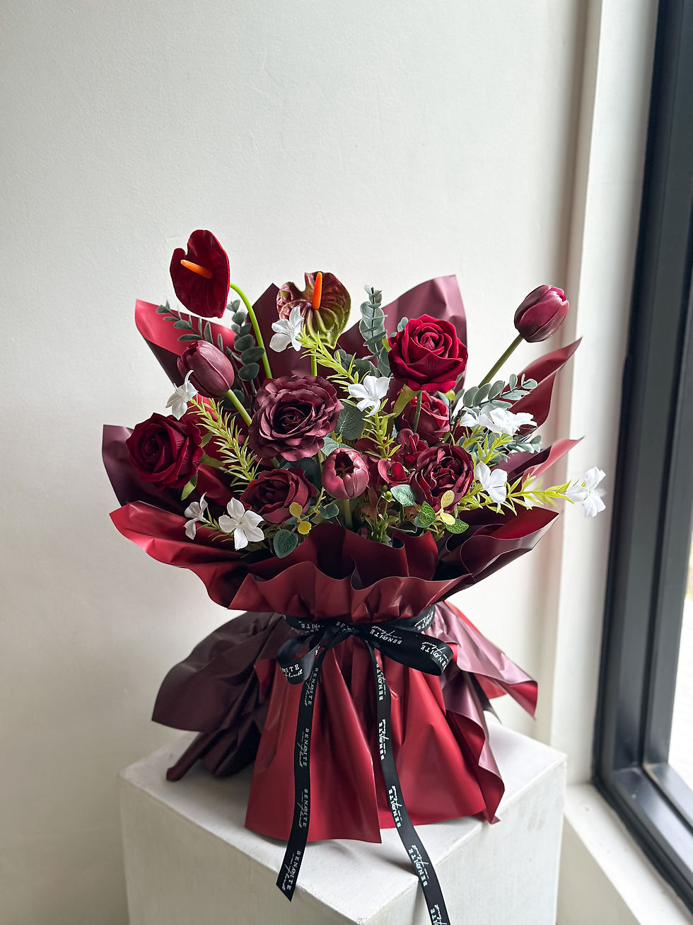 Thumbnail: Sexy Red Artificial Flowers 