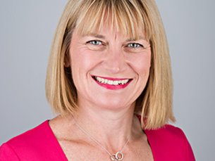 Exploring Ethics in AI with Tracey Groves – Women in Technology Campaign