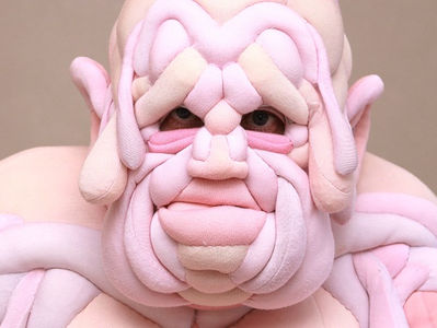 דייזי קולינגרידג' - אמנית הטקסטיל האנושי