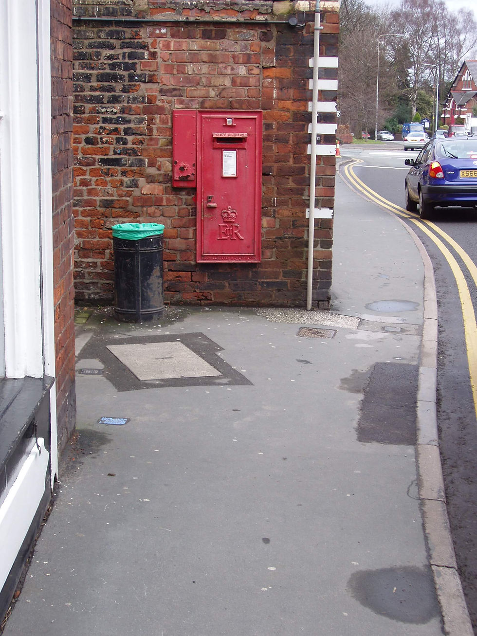 Post Box on London Road
