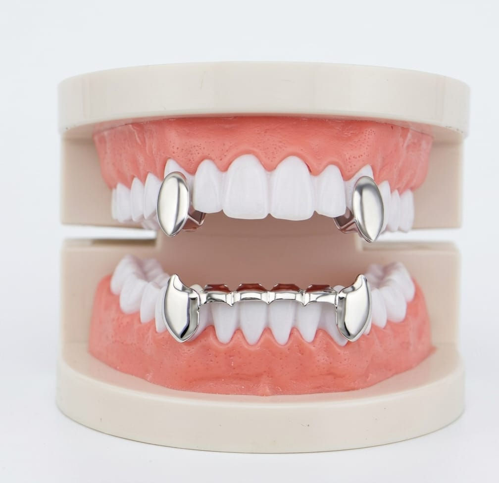 Fang Set Grillz