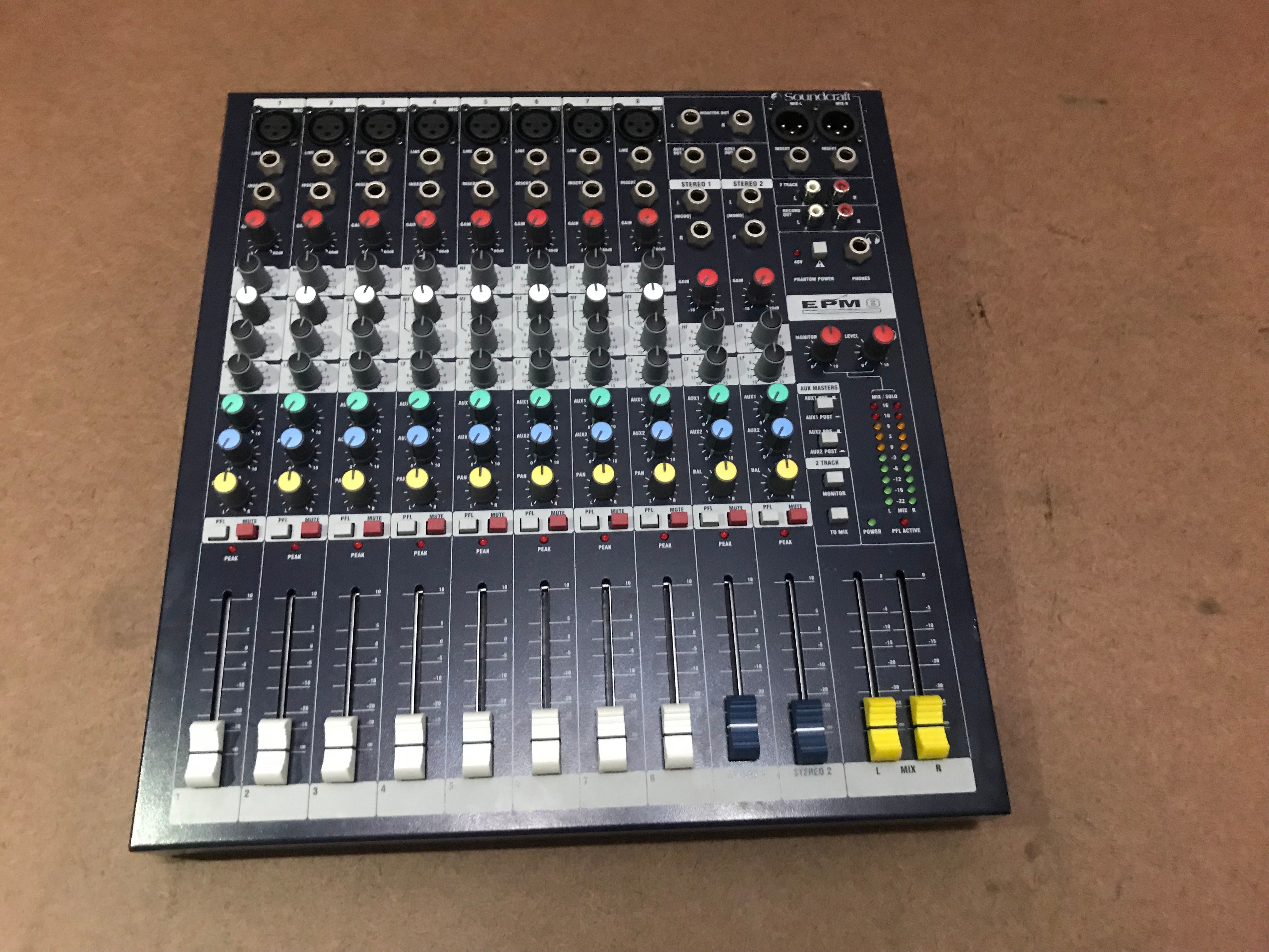 SoundCraft EPM8 mixer
