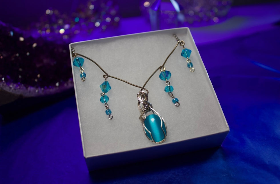 Thumbnail: Cinderella Necklace 🧵
