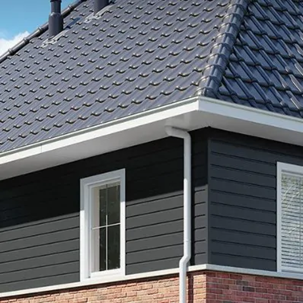 Wat zijn de voor en nadelen van kunststof gevelbekleding?