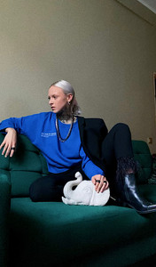 SIMONA SENKAUSKAITE - fashion stylist, professional, style diva is presenting to you her outfits and is answering our questions. She has chosen Dear Freedom blue “DON’T PANIC GO ORGANIC” sweatshirt for her styling ideas.