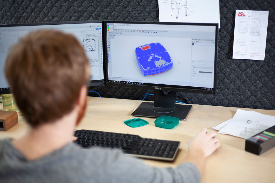 justinatdesk (4).jpg