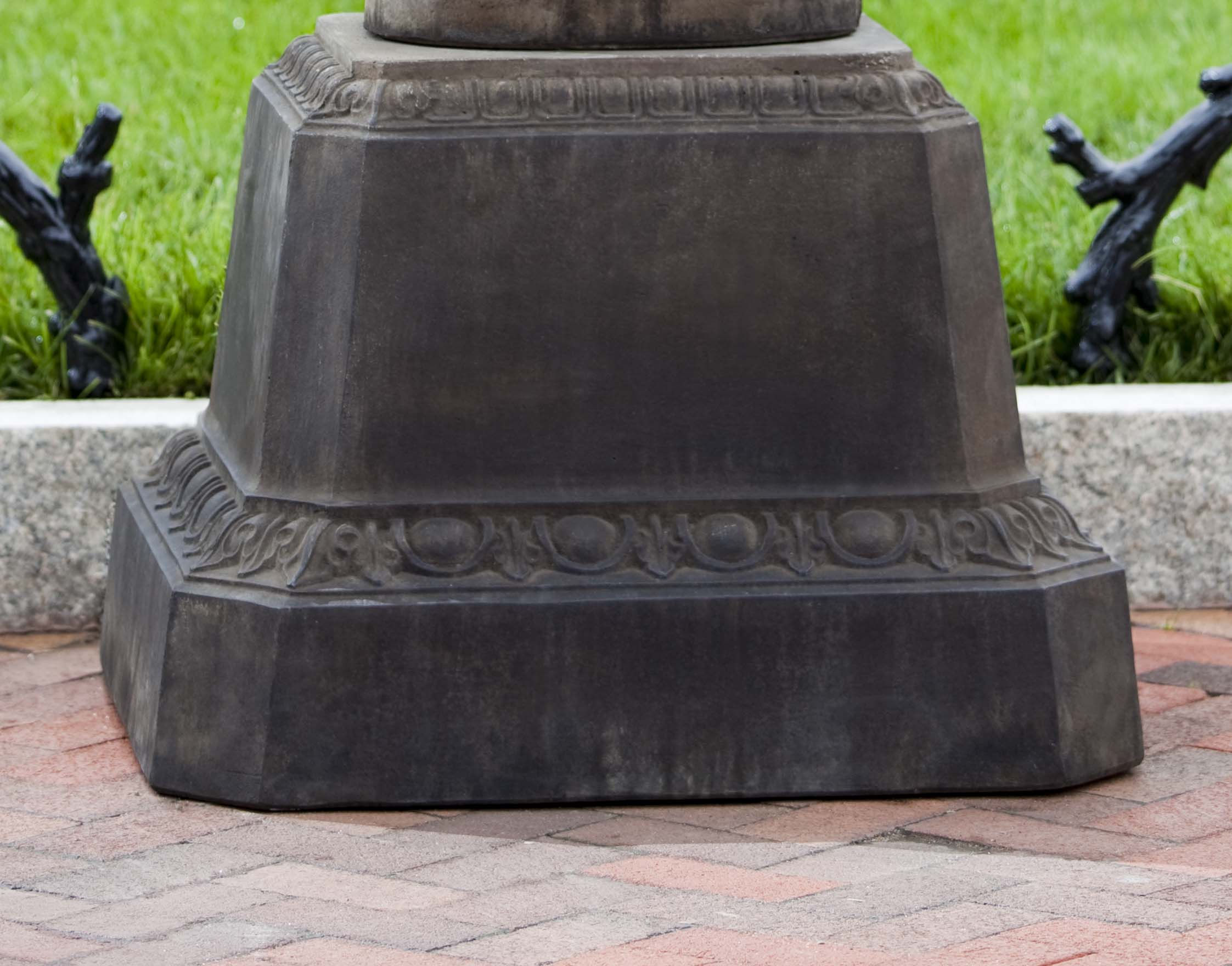 Smithsonian Egg & Dart Pedestal