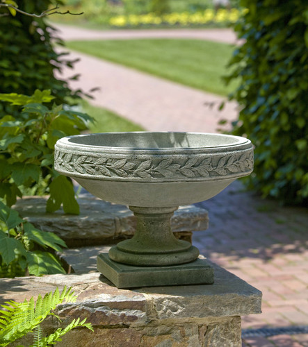 Longwood Laurel Banded Urn