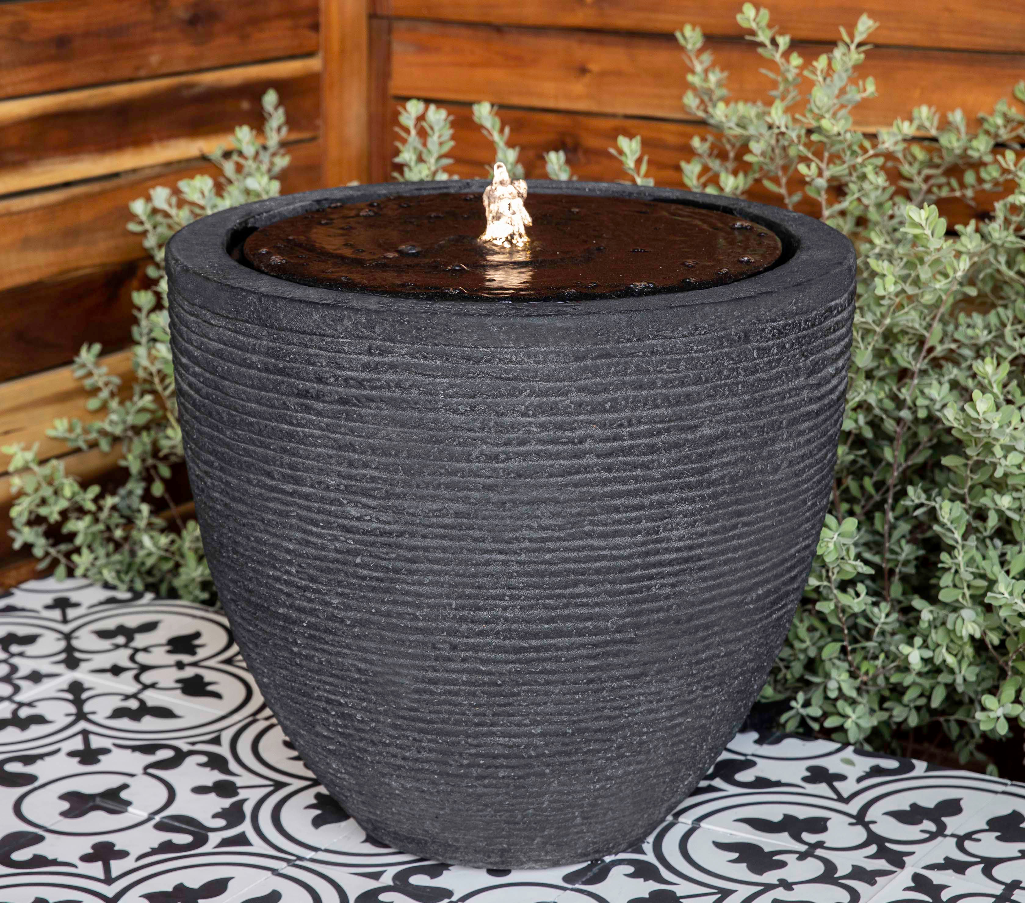 Stone Ledge Fountain - Black Stone Ledge - S/1