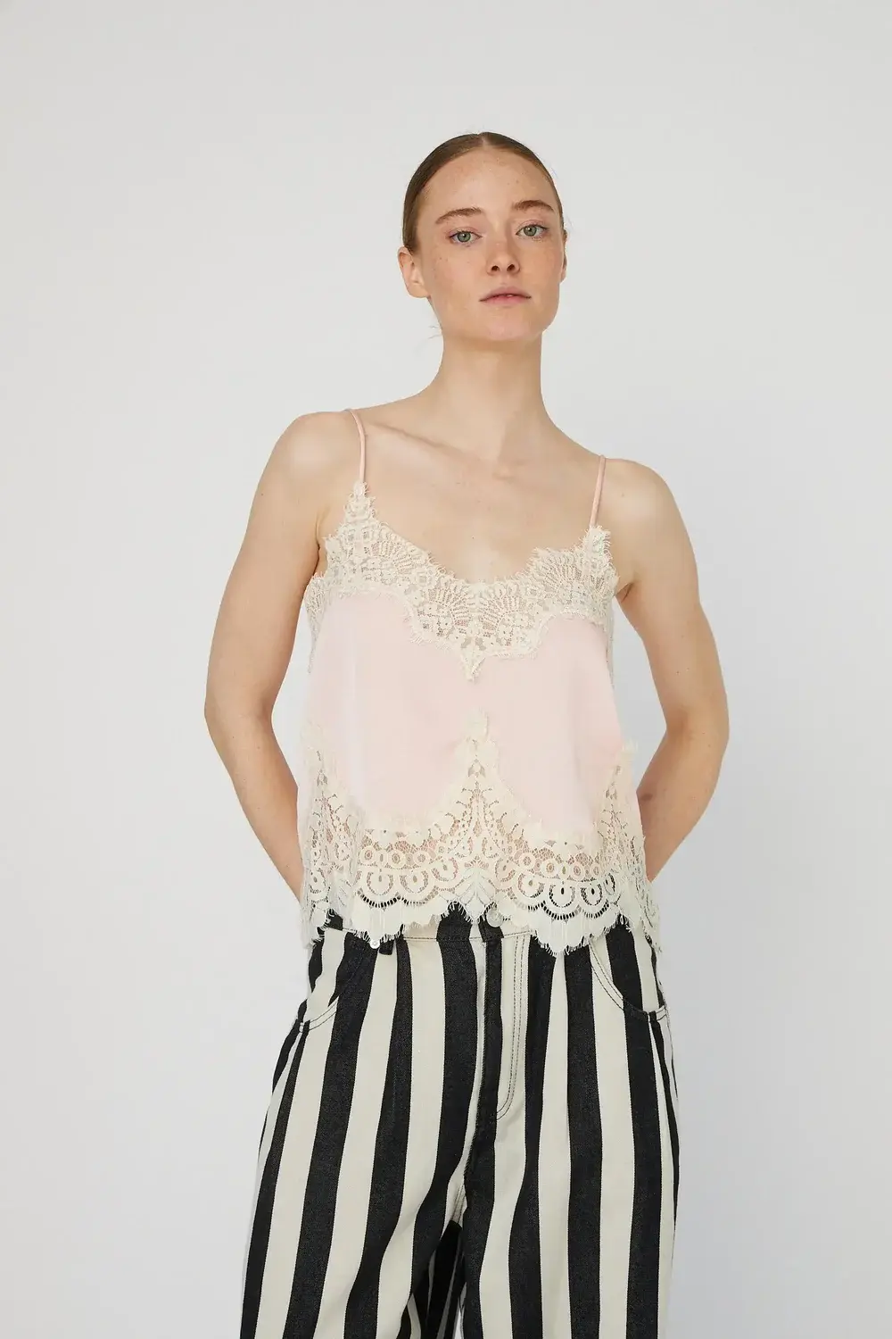 Delicate lace Top - Kiss Rose