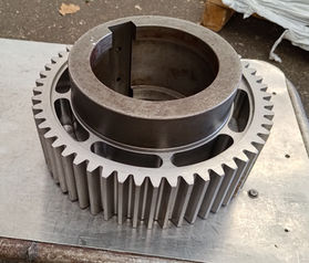 Usinage d'un pignon en acier pour entrainement raffineur a chocolat