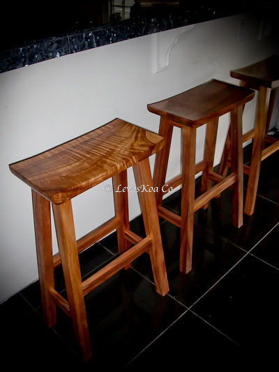 Koa Barstool "Saddle"