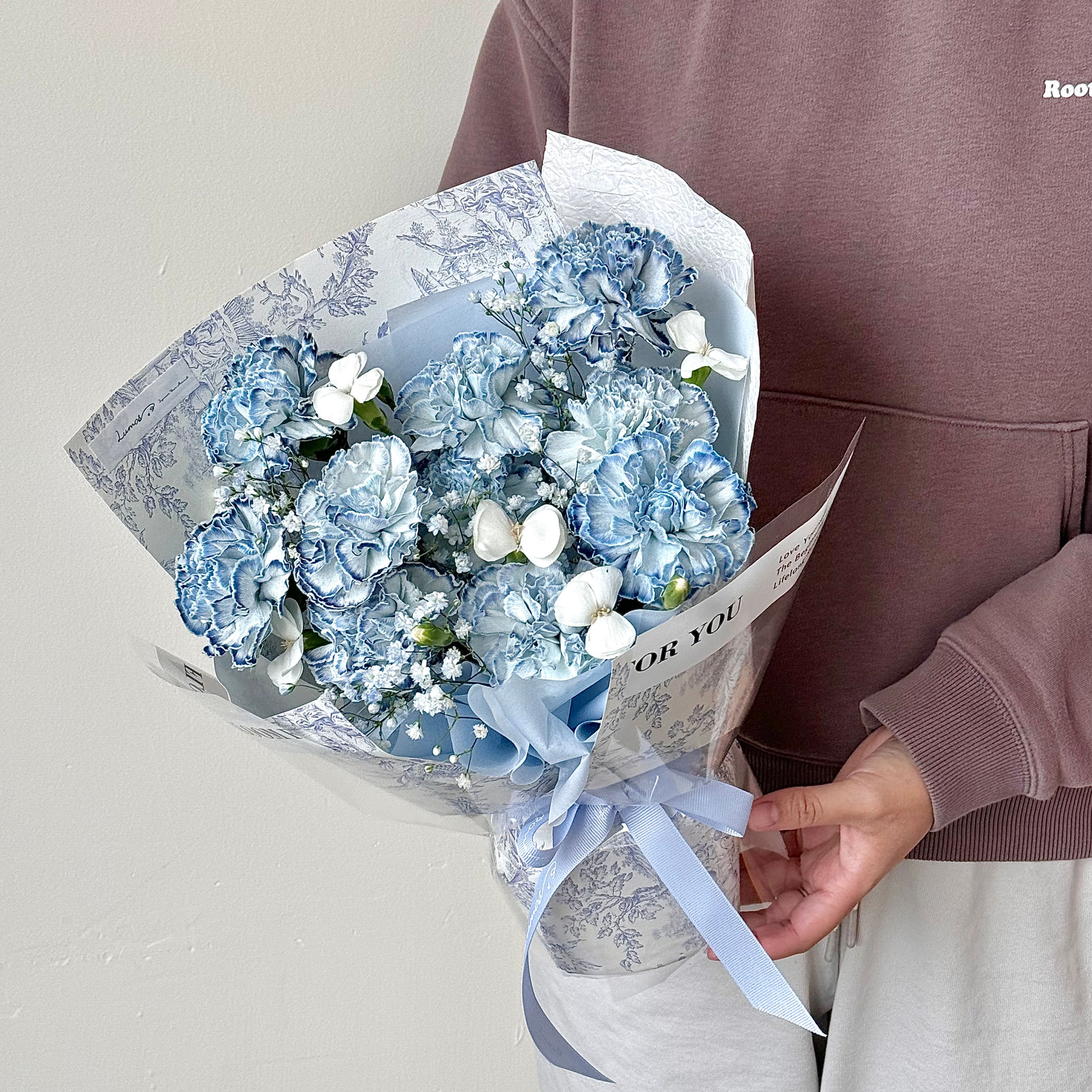 Blue and White Porcelain Carnation