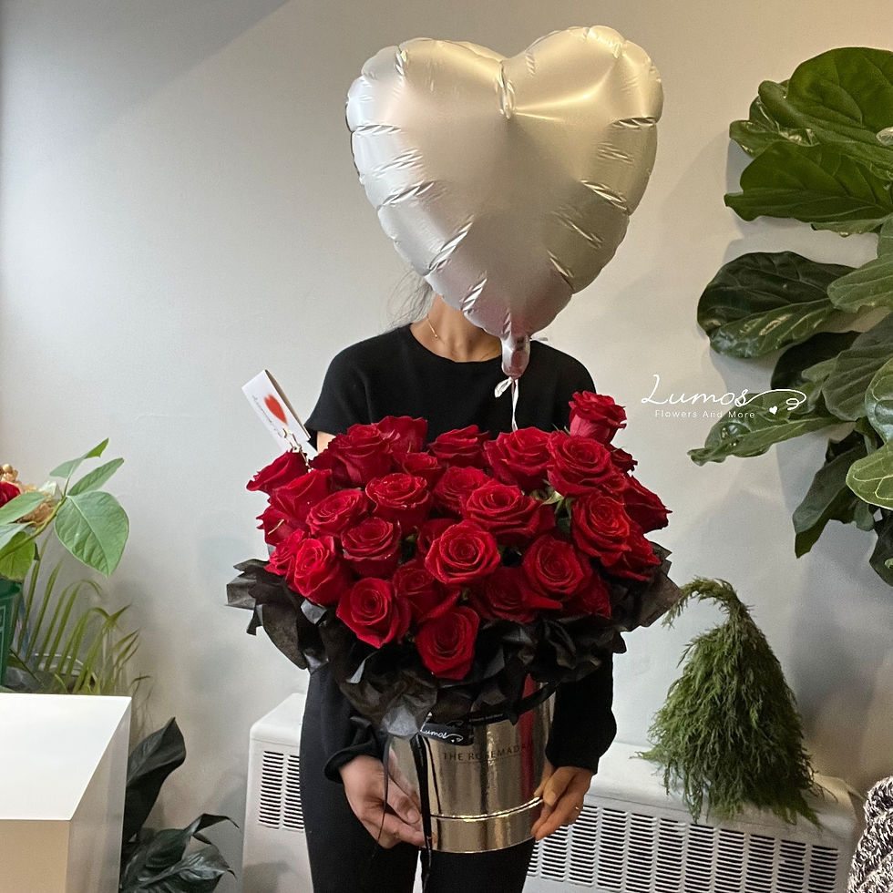 Thumbnail: Super Hug Rose Box