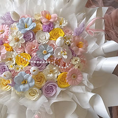 羽織紐〈Bouquet・呂色クリスタルflower・盛り〉 Crystal Bloom Sakura Bouquet Limited Items: ｜ Maison KOSÉ(メゾン