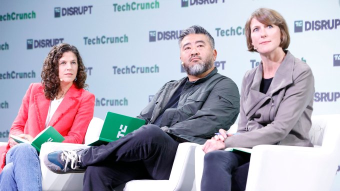 SAN FRANCISCO, CALIFORNIA - SEPTEMBER 19: (L-R) Accel Partner Sara Ittelson, Kindred Ventures Founder & Managing Partner Steve Jang, and Breakthrough Energy Ventures Partner Libby Wayman speak onstage during TechCrunch Disrupt 2023 at Moscone Center on September 19, 2023 in San Francisco, California. (Photo by Kimberly White/Getty Images for TechCrunch)