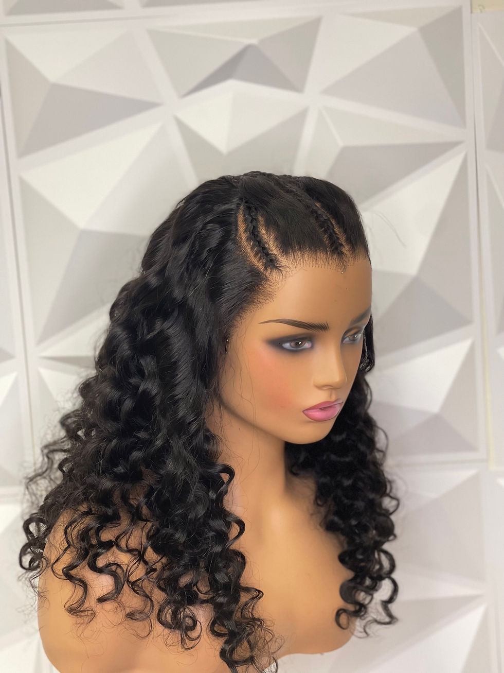 Thumbnail: Pre-Styled Glueless Wigs