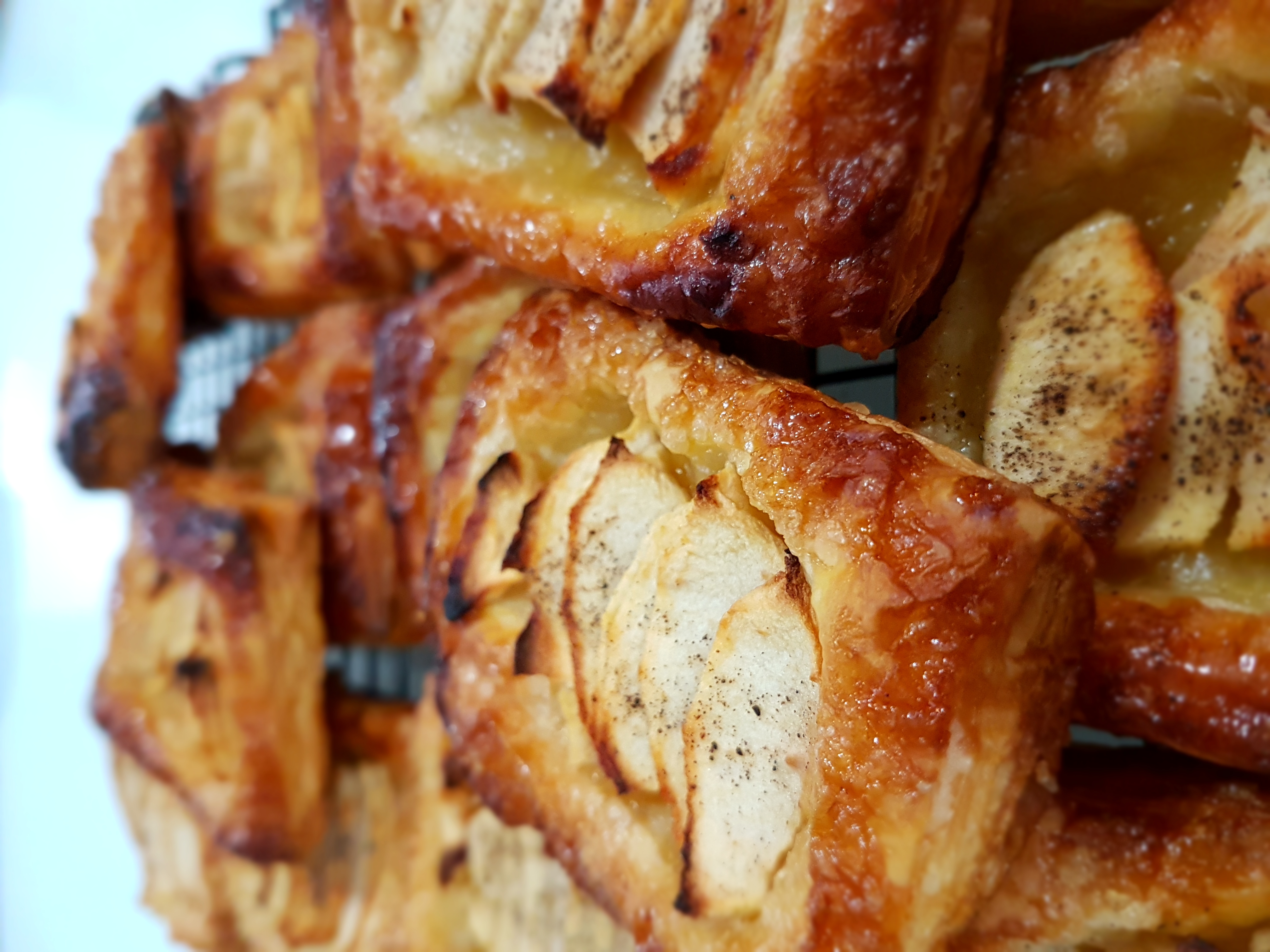 thin apple tartlets