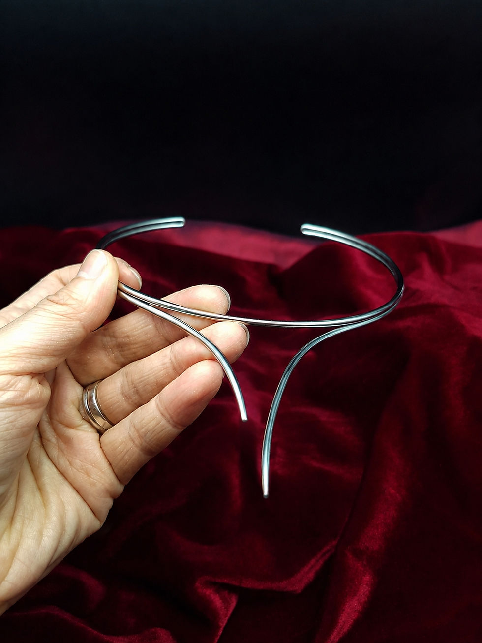 Thumbnail: Asymmetry Collar Choker 