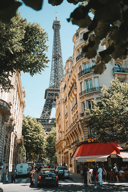 pexels-alex-azabache-4039924.jpg